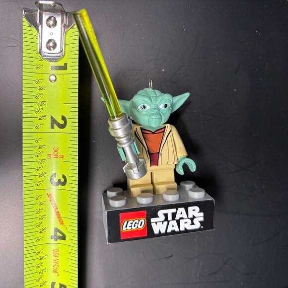 Hallmark Keepsake 2013 Lego Star Wars Ornament Yoda with Lightsaber Original Box - Picture 13 of 13